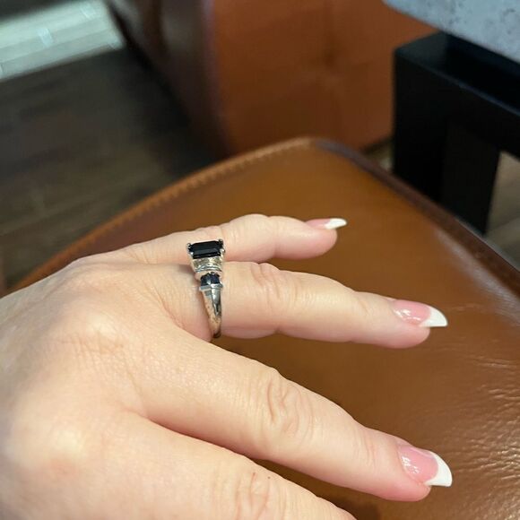 Ladies white gold and genuine diamond sapphire ring size 7 1/2 - Picture 3 of 4